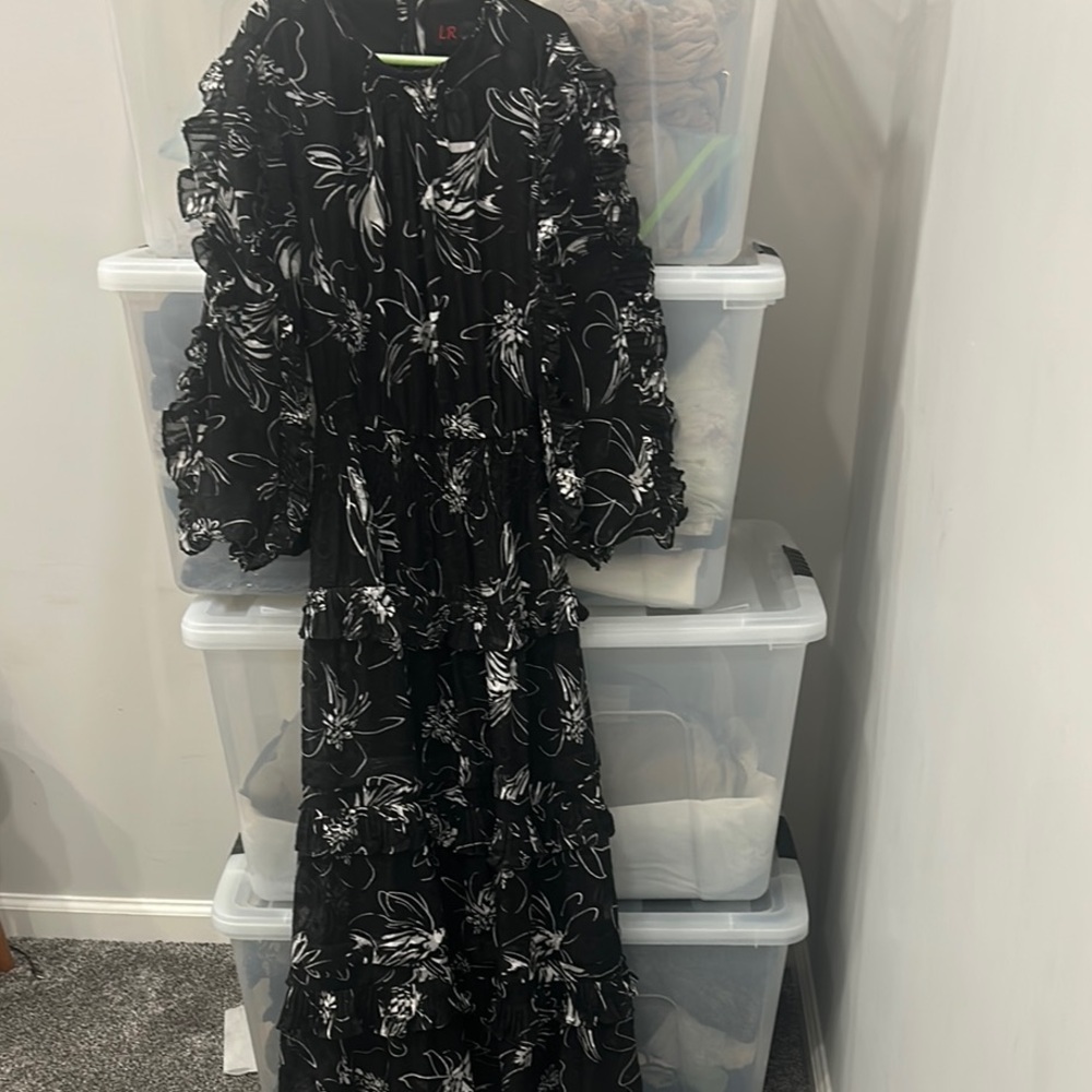 Elegant Black Floral Maxi Dress